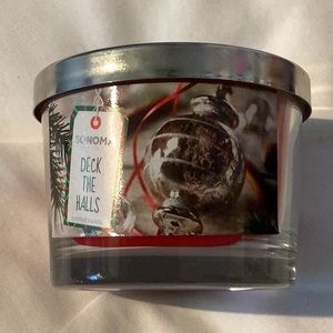 SONOMA “DECK THE HALLS” SCENTED CANDLE CINNAMON,CLOVE,NUTMEG
